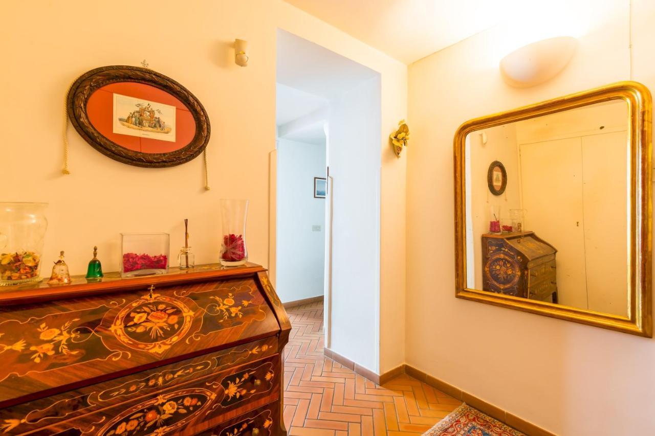 Residenza Capano Charming House By Napoliapartments Nápoles Exterior foto